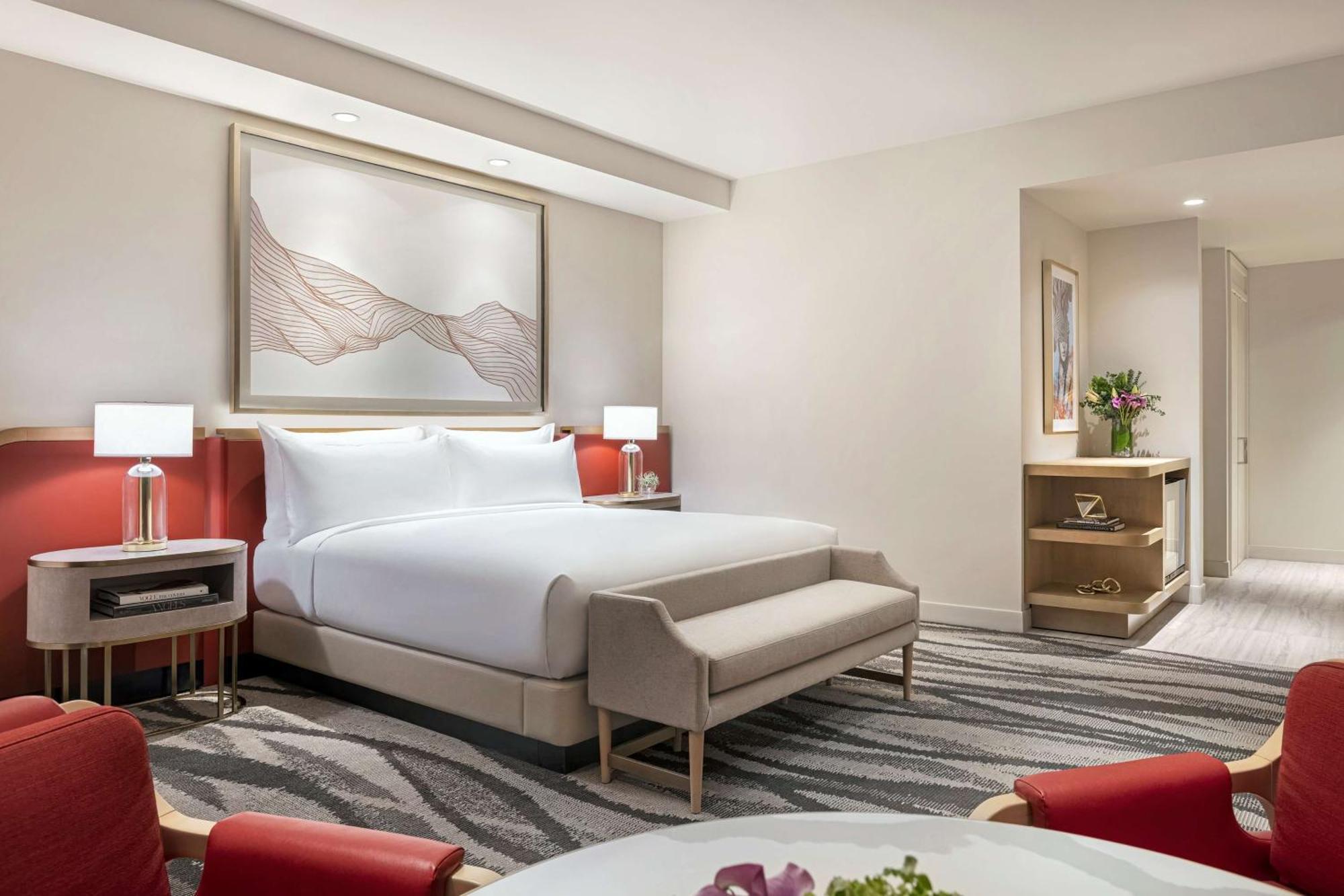 Premium King Room City View No Resort Fee,1551309928:JPEG